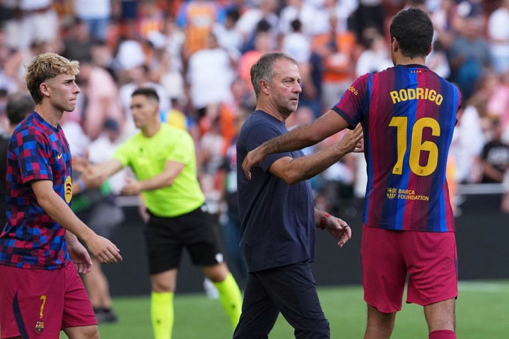 Rodri en el partido ante el Valencia. (AP Photo/Alberto Saiz)