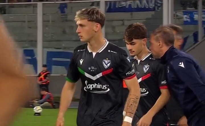 El ingreso de Luca Feler, en Vélez vs Boca, por la Copa Argentina.