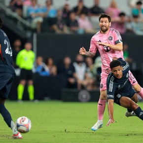 Messi convirtió, pero Inter Miami empató y se complicó