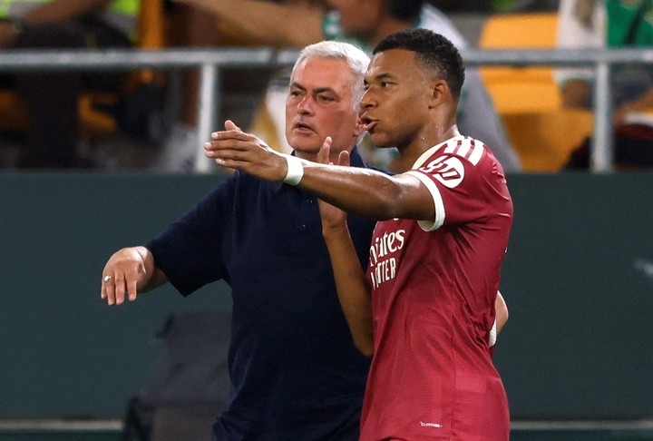 Mbappé y Mou. (foto: REUTER) 