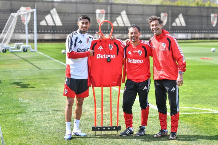 Juan Portillo en el Camp. Prensa River.