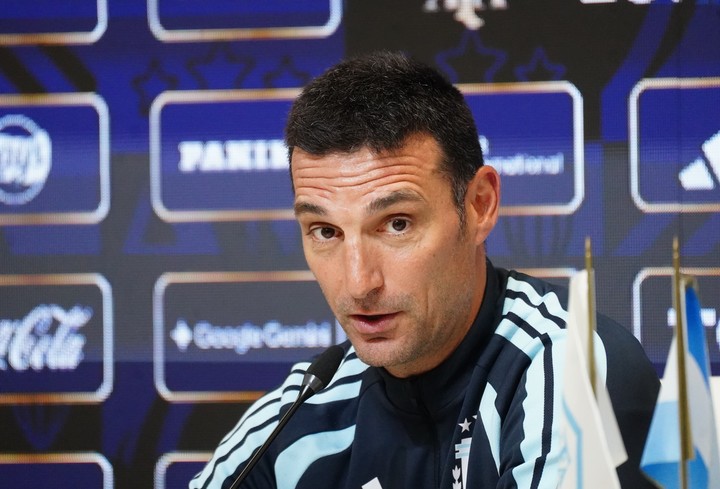 Scaloni, en conferencia. (Marcelo Carroll)