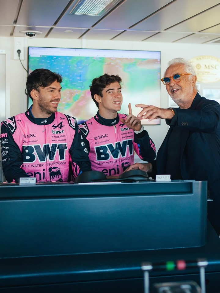 Pierre Gasly, Franco Colapinto y Flavio Briatore.