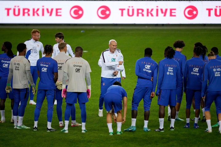 Zidane tendrá su estreno con Francia.