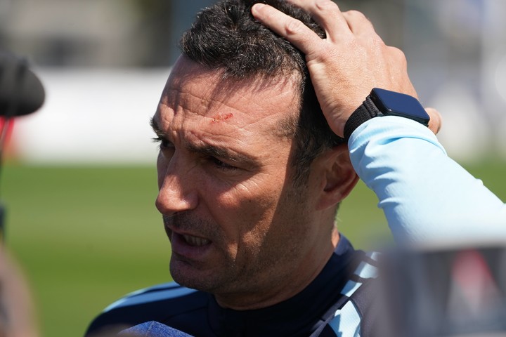 Scaloni, en la práctica de la Selección

Foto: Juano Tesone