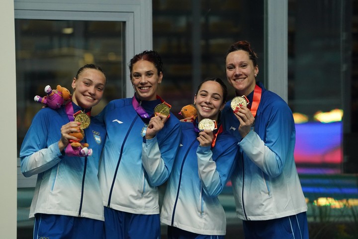 Argentina cerró su participación con 28 medallas en natación (Juano Tesone). 