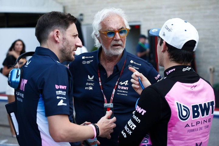 Stuart Barlow, Flavio Briatore y Colapinto.
