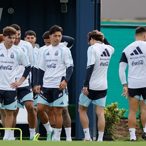 A qué hora juega hoy la Selección Argentina vs. Bolivia y por dónde se puede ver EN VIVO el partido