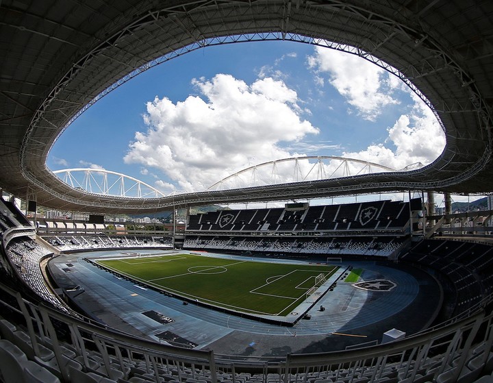 Según dicen en Brasil, el estadio Nilton Santos de Botafogo es la opción "más viable" para que Vasco reciba a Boca. También avisan que al rival xeneize no le cierra demasiado...