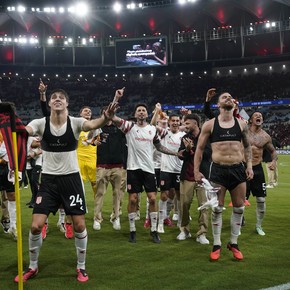 El hit de Estudiantes finalista: "La Copa que perdieron los bosteros y las gallinas..." 