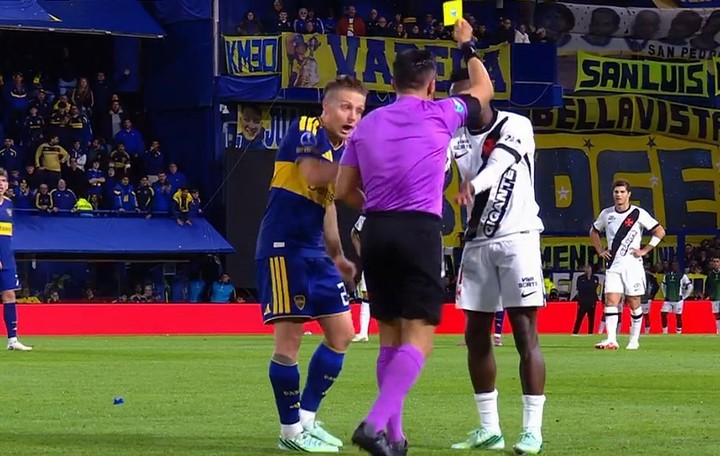 Gómez tocó a Maza.