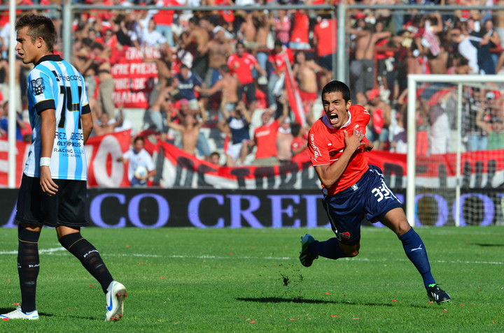 El festejo de Miranda, el día del gol a Racing.