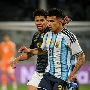 La emoción de Leo Flores por su debut: el pedido de Scaloni, el consejo de Paredes y "esto lo soñé de chiquito"