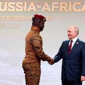El presidente de Burkina Faso, duro tras el amistoso con la Selección: "Nuestro fútbol está enfermo"