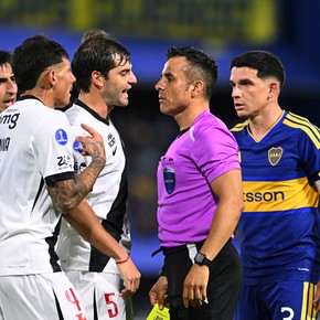 El rol estratégico de los argentinos de Vasco en la victoria en La Bombonera 

