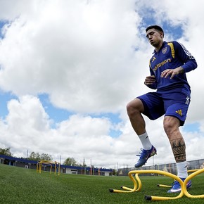 Recuperado, Velasco viaja a Brasil con Boca y ¿recupera la titularidad?