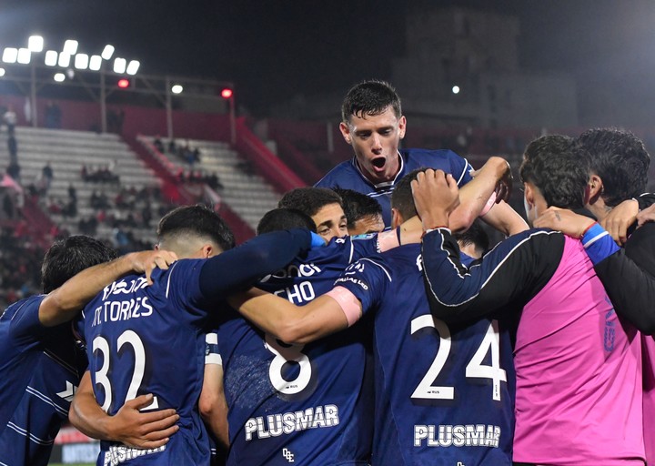 Gimnasia le ganó 2 a 1 a Huracán.