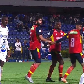 La insólita jugada del Deportivo Pasto que se hizo viral: "¡juguemos en el bosque!"