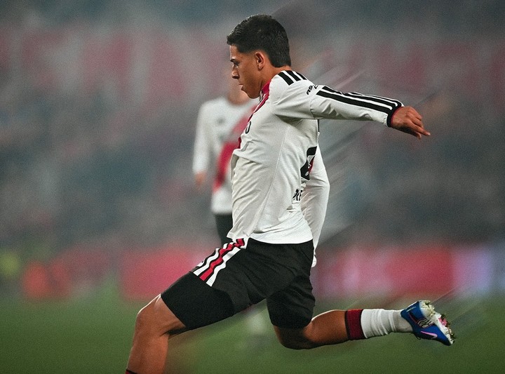 Pereyra fue el más votado por los hinchas como figura (Prensa River). 