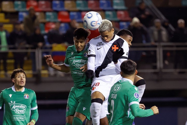 Cauan Barros sufrió un accidente y no podrá estar ante Boca. EFE/ Elvis González