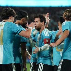 Messi se despidió a lo Messi: un gol y dos asistencias para su última victoria en la Selección