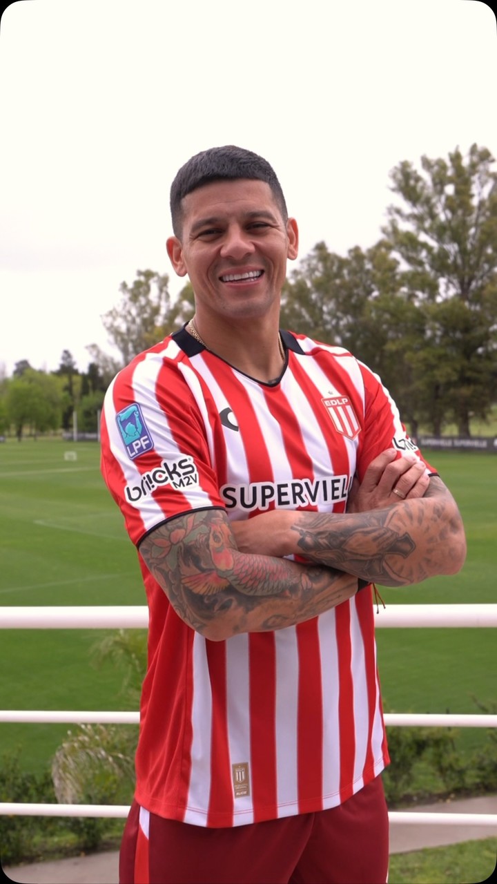 Marcos Rojo en su llegada a Estudiantes.