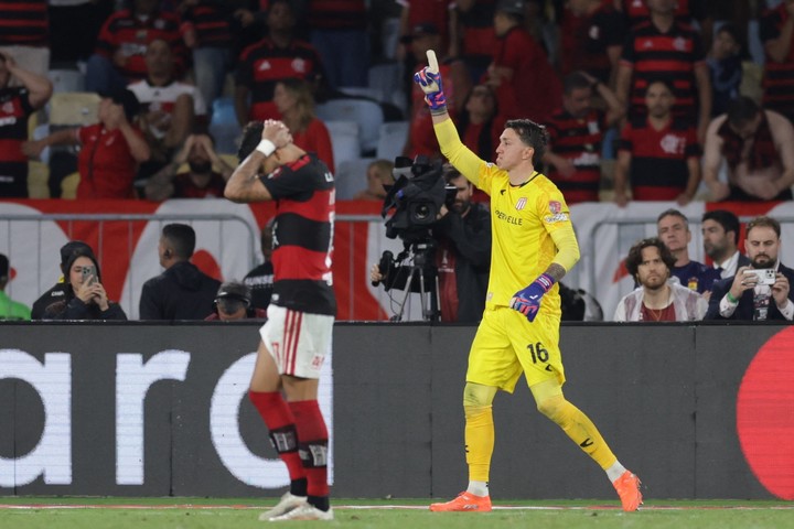 Muslera, héroe. (REUTERS)