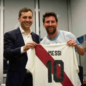 River distinguió a Messi como Socio Honorario del club