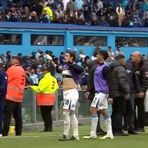 El polémico gesto de Pacha Espino a los hinchas de Racing tras el clásico: los insultó y ¡les mostró la panza! 