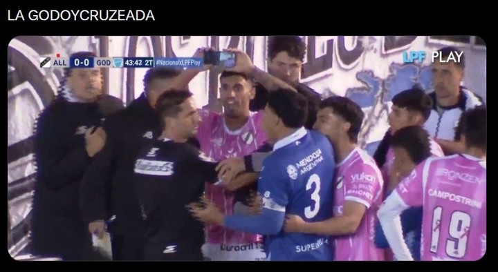 Los memes por el escándalo en All Boys - Godoy Cruz
