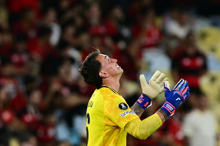 Muslera, un apellido que se identificó con el ADN Pincha. (Photo by Pablo Porciuncula).