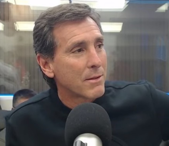 Al Sifón le gustaría dirigir a Racing.