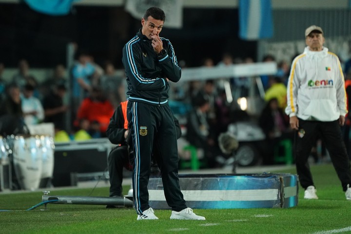 Lionel Scaloni durante la despedida de Messi (Juano Tesone).