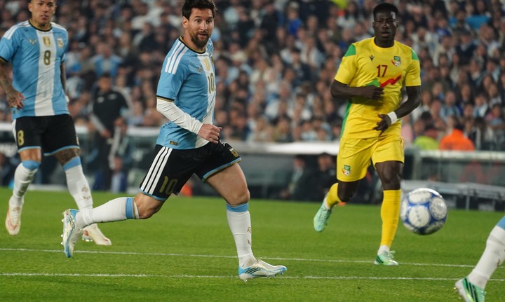 Argentina vs. Benin (Foto Marcelo Carroll - CLARIN).