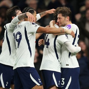 Un poco de aire: el Tottenham de Senesi ganó y salió de la zona de descenso en la Premier League
