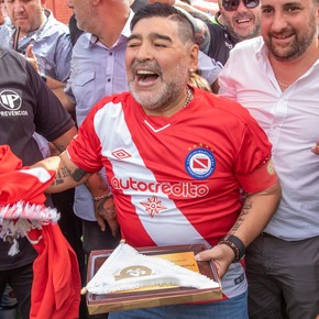 ¿Por qué la cancha de Argentinos Juniors se llama Diego Armando Maradona?