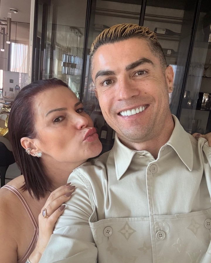 La hermana de Cristiano Ronaldo estalló en redes tras la salida de CR7 de la selección de Portugal.