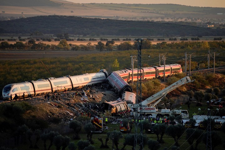 El choque de trenes en España. (REUTERS)