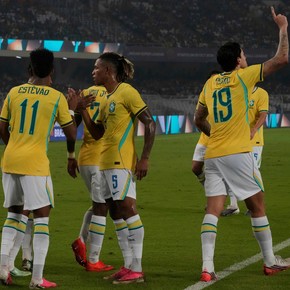 Fiesta de Brasil en Calcuta: aplastó a India y suma confianza 