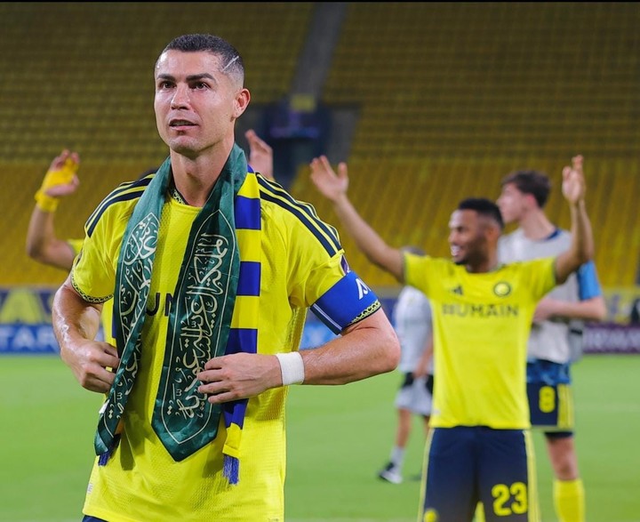 Cristiano Ronaldo es el futbolista mejor pago del mundo.
