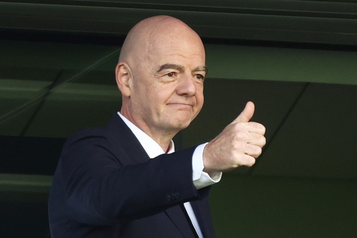 Gianni Infantino y su opinión sobre la participación de Rusia. (AP Photo/Beata Zawrzel, File)