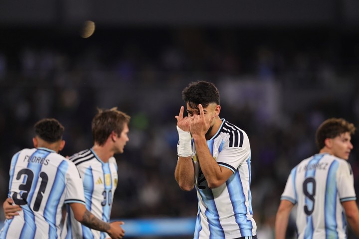 Flores participó del 4 a 0 del Flaco López.