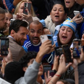 Fotos, historias y videos de la revolución Messi en España
