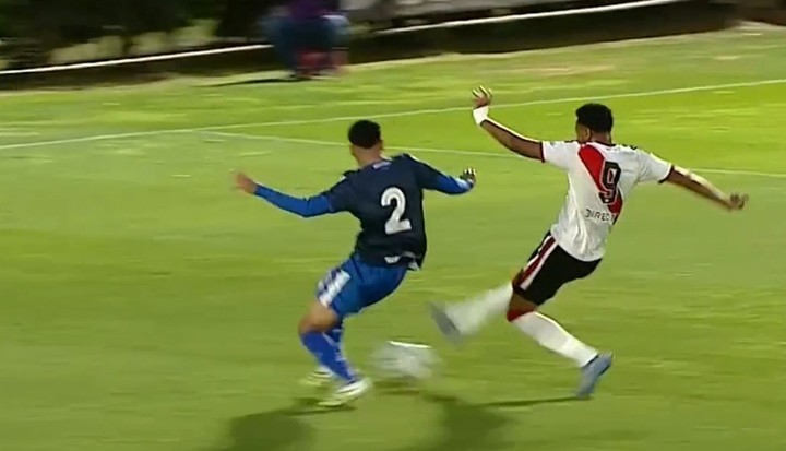 La definición Spiff en el 1-0 frente a Vélez de la Reserva de River (Captura de LPF Play).