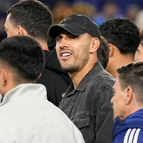 Paredes no se baja: el tratamiento especial para estar en Brasil y qué dicen en Boca