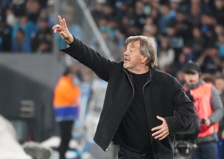 Zielinski, DT de Belgrano.