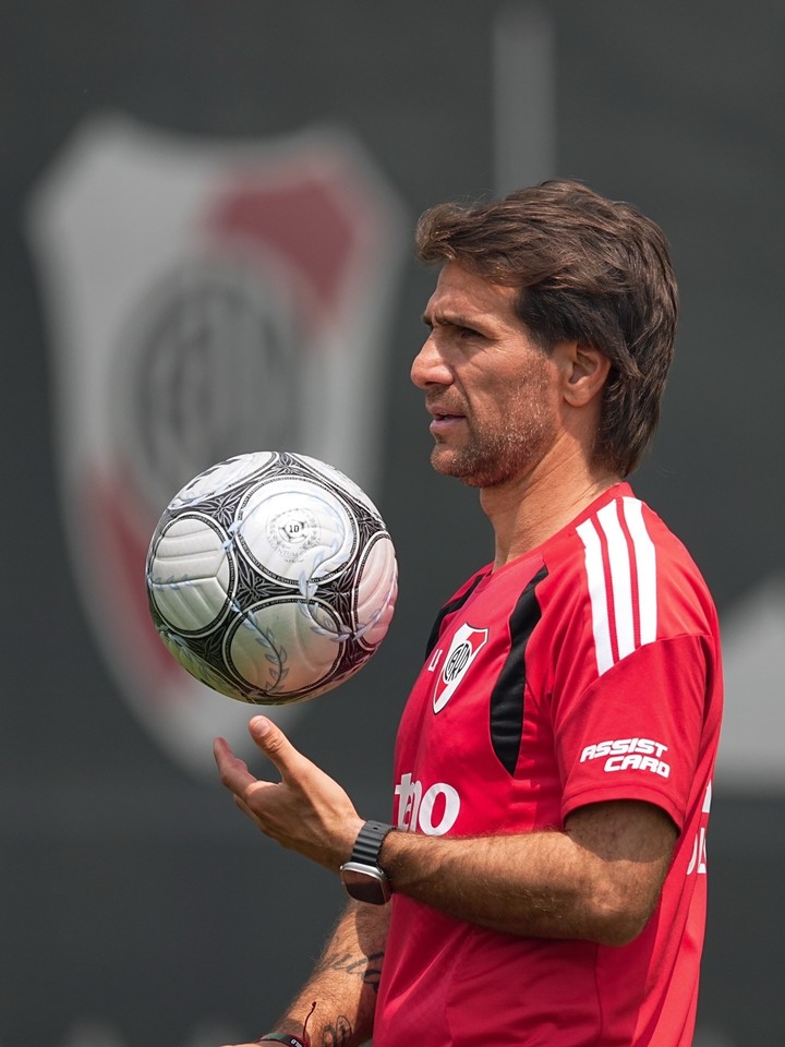 Ponzio. DT de River.