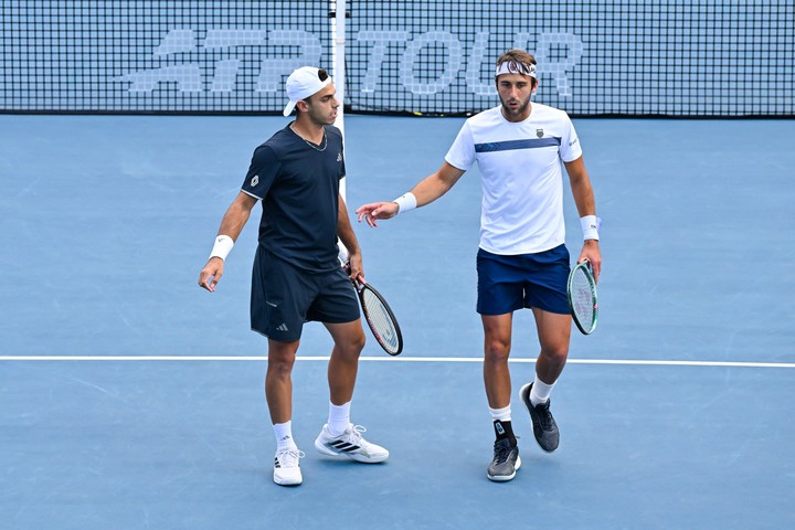 Cerúndolo y Etcheverry cayeron en singles en Viena.