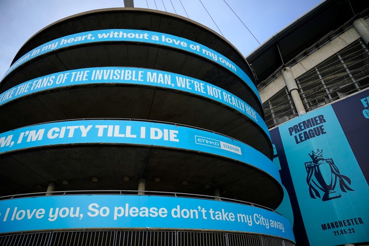 Exterior del estadio del Manchester City. (AP Photo/Dave Thompson)