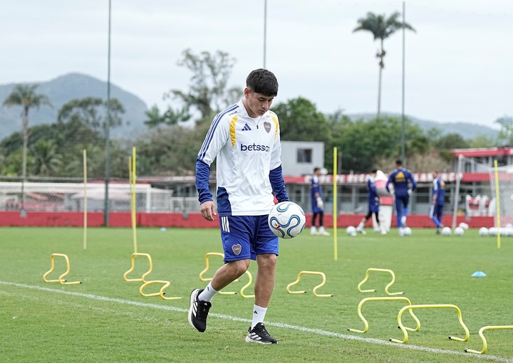 Aranda evoluciona bien de su rotura de peroné. (Prensa Boca)